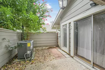 6333 Shadow Tree Drive, Houston, TX 77035 - Photo 34