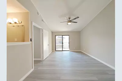 8100 Cambridge #28, Houston, TX 77054 - Photo 16