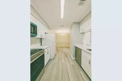 8100 Cambridge #28, Houston, TX 77054 - Photo 12