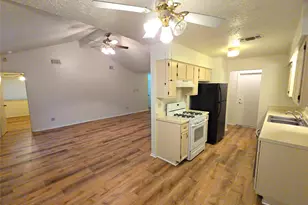 10906 Maple Rock Dr, Humble, TX 77396 - Photo 2