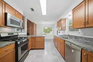 9518 Dundalk St, Spring, TX 77379 - Photo 14