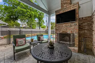 13810 St Marys Ln, Houston, TX 77079 - Photo 24