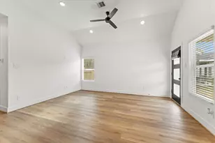 17070 Marie Vlg Dr, Conroe, TX 77306 - Photo 8