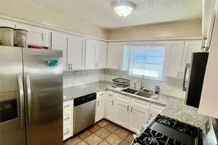 4502 Haiti Ln, Pasadena, TX 77505 - Photo 6