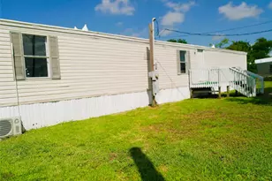 2501 Mcdonald Rd, Oyster Creek, TX 77541 - Photo 1