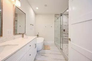 4746 S Mallow Street E, Houston, TX 77033 - Photo 12