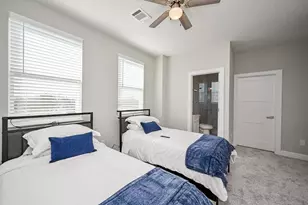 4746 S Mallow Street E, Houston, TX 77033 - Photo 16