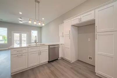 4746 S Mallow Street E, Houston, TX 77033 - Photo 26