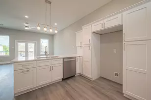 4746 S Mallow Street E, Houston, TX 77033 - Photo 26