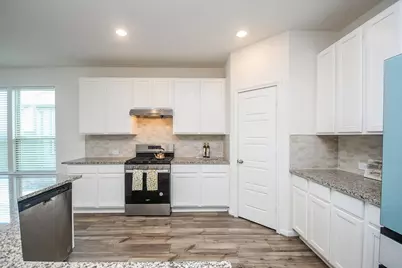 3043 Kastania Lane, Fresno, TX 77545 - Photo 4