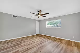 2107 Briargreen Dr, Houston, TX 77077 - Photo 10