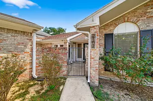 2107 Briargreen Dr, Houston, TX 77077 - Photo 2