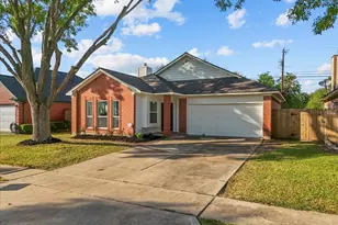617 Prairie Ln, Angleton, TX 77515 - Photo 14
