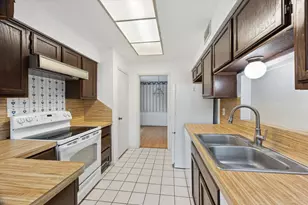 2230 Quail Valley E Dr, Missouri City, TX 77459 - Photo 8