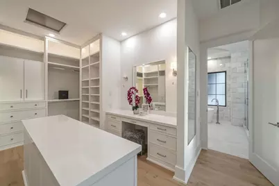 2538 Addison Road, Houston, TX 77030 - Photo 36