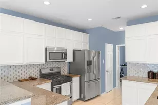 1405 El Camino Village Dr, Webster, TX 77058 - Photo 12