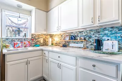 2314 34th Street, Galveston, TX 77550 - Photo 10