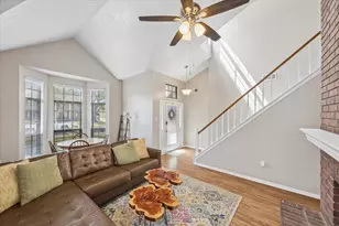 6915 Redwood Falls Dr, Pasadena, TX 77505 - Photo 2