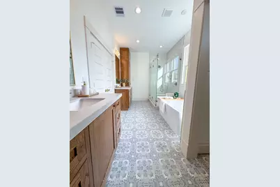 404 Avondale Street, Houston, TX 77006 - Photo 28