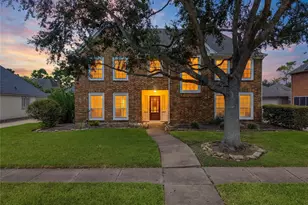 2104 Bay Hill Dr, League City, TX 77573 - Photo 4