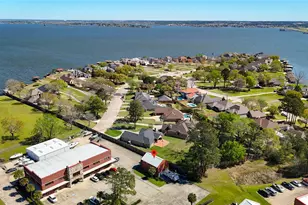 90 Beach Walk Blvd, Conroe, TX 77304 - Photo 10