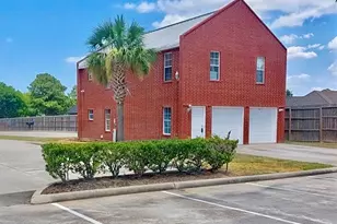 90 Beach Walk Blvd, Conroe, TX 77304 - Photo 2