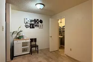 9383 Pagewood Ln, Houston, TX 77063 - Photo 8