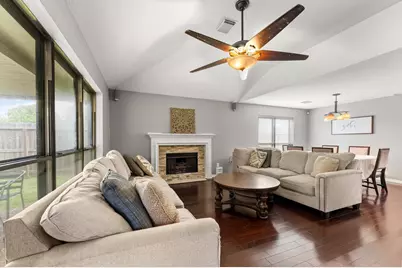 10822 Spruce Drive S, La Porte, TX 77571 - Photo 12