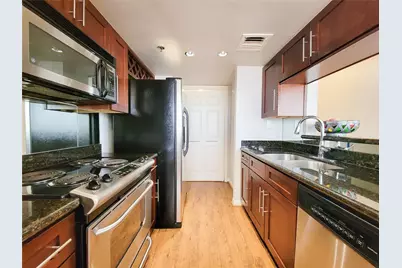 3525 Sage Road #303, Houston, TX 77056 - Photo 22