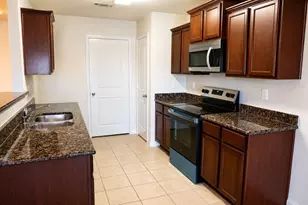 9418 Sky Blue Dr, Rosharon, TX 77583 - Photo 2