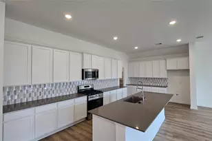 5423 Kingfish Dr, Baytown, TX 77521 - Photo 8