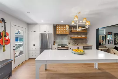 805 E 36th Street, Houston, TX 77022 - Photo 12