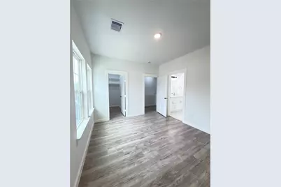 7502 Laura Koppe Road #B, Houston, TX 77028 - Photo 12