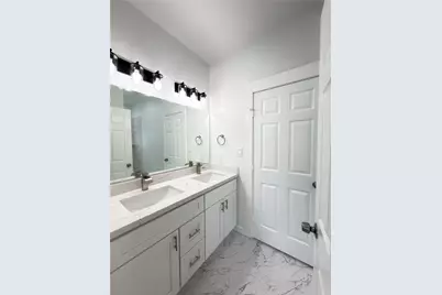 7502 Laura Koppe Road #B, Houston, TX 77028 - Photo 14