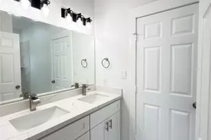 7502 Laura Koppe Rd, Houston, TX 77028 - Photo 14