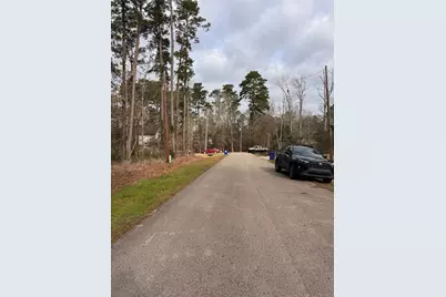 121 Indian Creek Cir Circle, Willis, TX 77378 - Photo 2