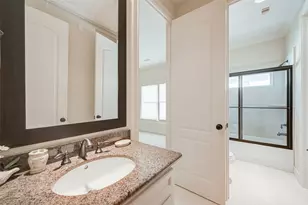 4623 Laurel St, Bellaire, TX 77401 - Photo 34