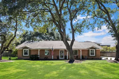 1907 Dellore Lane, League City, TX 77573 - Photo 2