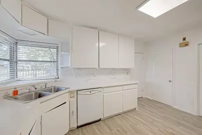 2511 Maroneal Street, Houston, TX 77030 - Photo 20