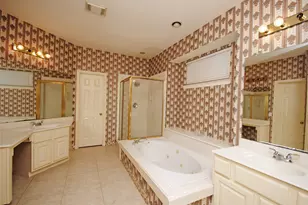 1803 Willow Lakes Dr, Sugar Land, TX 77479 - Photo 18