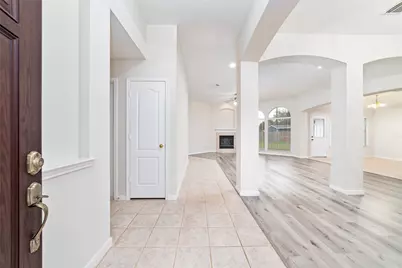 4602 Western Branch Court, Houston, TX 77066 - Photo 6