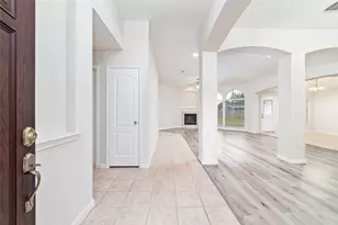 4602 Western Branch Ct, Houston, TX 77066 - Photo 6