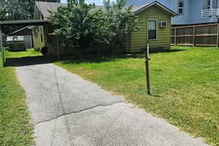 7226 Philibert Ln, Houston, TX 77028 - Photo 2