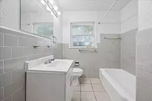 4022 Woodcraft St, Houston, TX 77025 - Photo 10