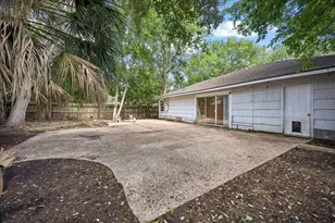 4022 Woodcraft St, Houston, TX 77025 - Photo 2