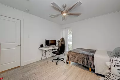 5027 Yarwell Drive, Houston, TX 77096 - Photo 32