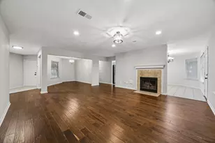 2138 Tower Bridge Rd, Pearland, TX 77581 - Photo 2