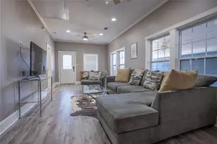 802 Enid St, Houston, TX 77009 - Photo 4