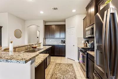 7254 Victorville Drive, Rosharon, TX 77583 - Photo 6