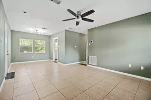 108 Bonita Ave, Galveston, TX 77550 - Photo 4